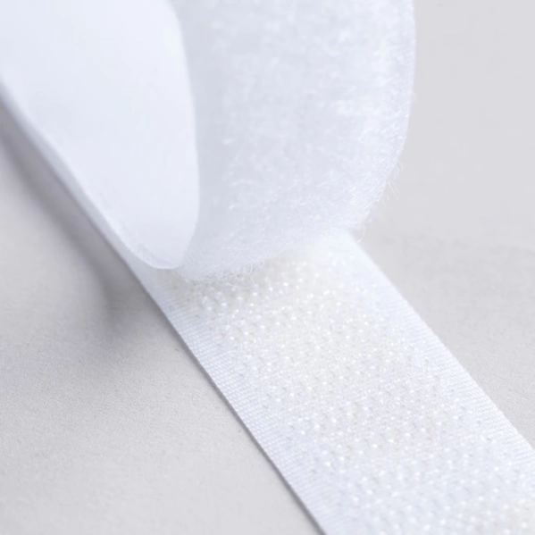 Velcro  Adesivo 50 mm - Macho e Femea - Branco - Metro Velcro  Adesivo 50 mm - Macho e Femea - Branco - Metro